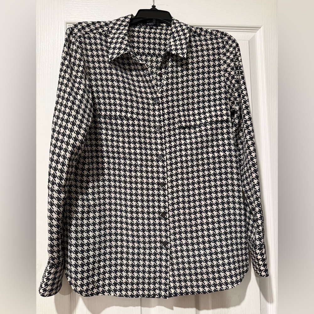 Aritzia Black and White Houndstooth Button-Up Shirt